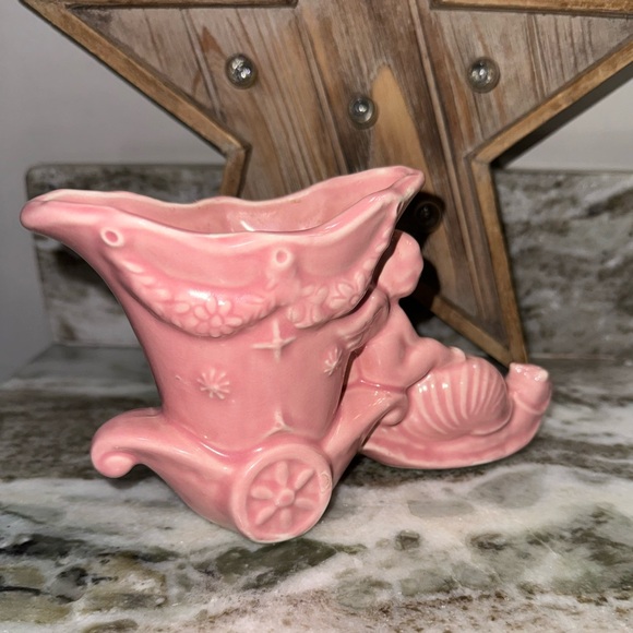 Vintage Cherub Pink Vase - Picture 3 of 6